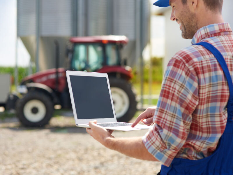 jonge-boer-die-voor-zijn-bedri